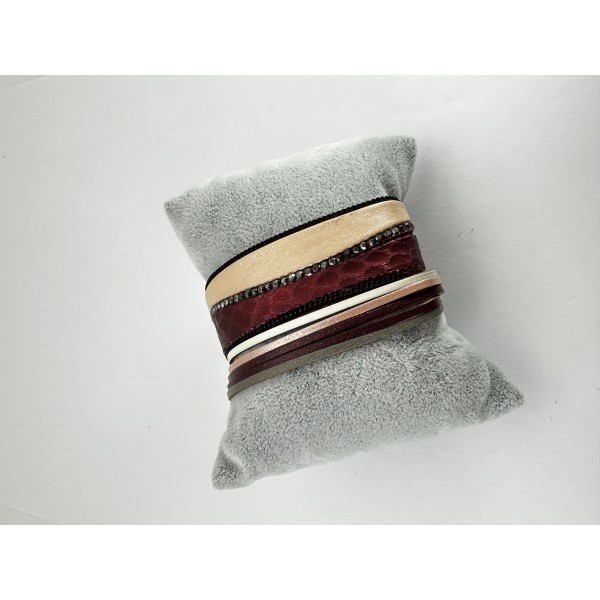 Üç Renkli Yuvarlak Desenli Bileklik